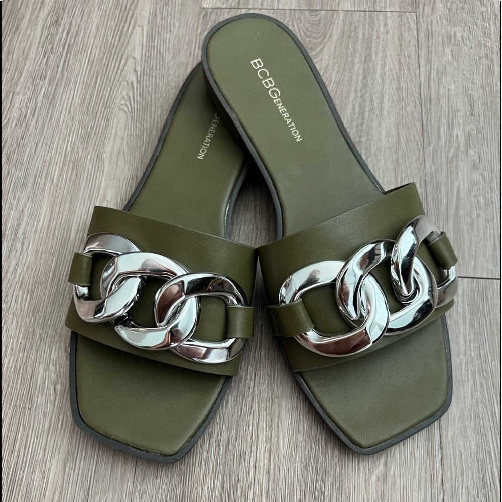 ◾️BCBGeneration Larisa